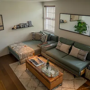 No 33 Stylish And Modern 1 Bed , Cheltenham United Kingdom