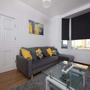  Holiday home Stylish And Comfortable Away From